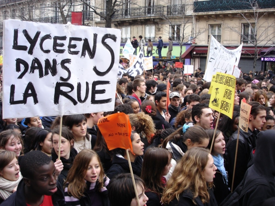 France Gripped by Spreading Student Protests as PM Calls Crisis Meeting